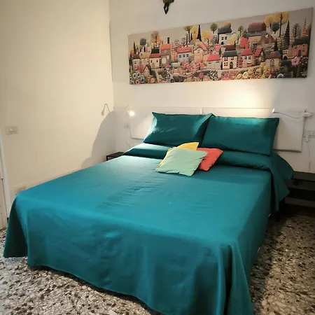 Terrazza Tra Fiori E Cielo Konukevi 4*