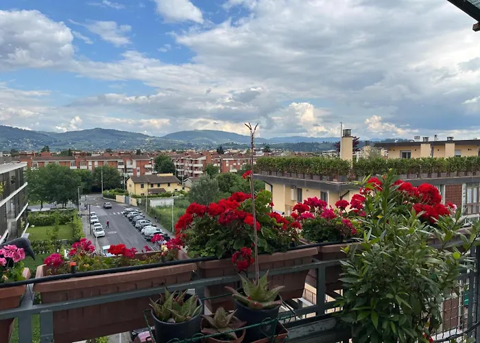 Terrazza Tra Fiori E Cielo ゲストハウス 4*